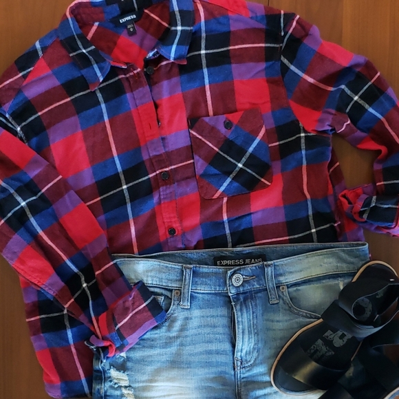 Express Tops - 2/$12 Express Cropped Flannel